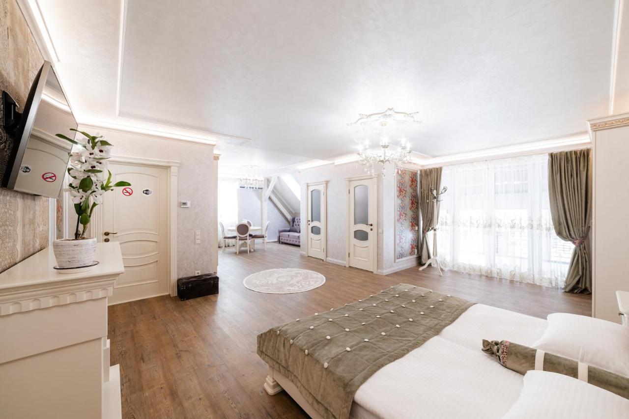Vip Apartment On Duhnovicha Street .Free Parking. Uzhhorod Exterior photo