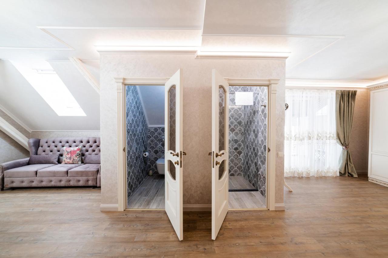 Vip Apartment On Duhnovicha Street .Free Parking. Uzhhorod Exterior photo